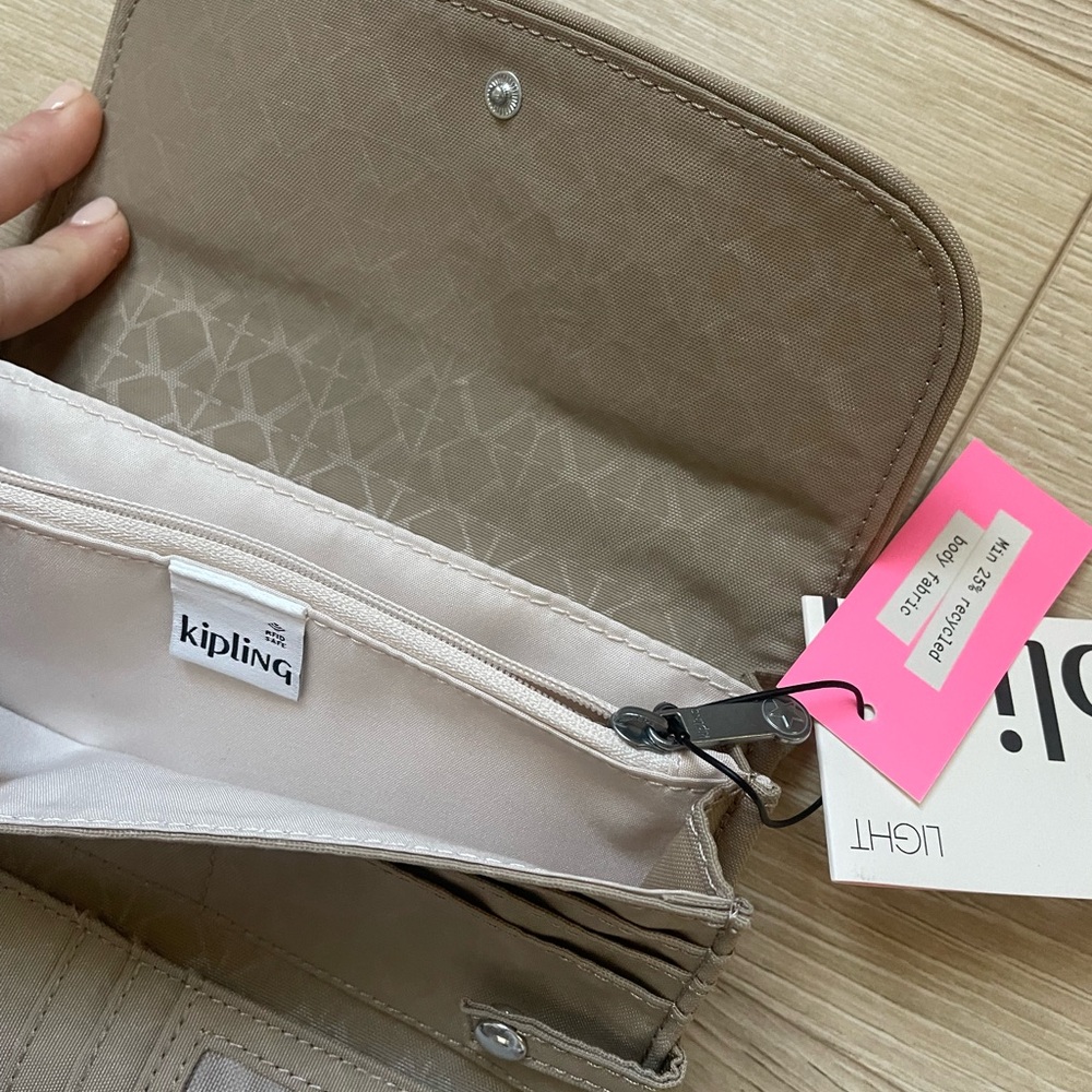 Kipling Wallet 🐒🩶 - Picture 3 of 11
